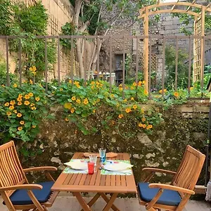 Capucines, Un Jardin Secret Dans Le Centre Historique Appartement